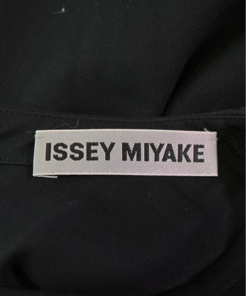 ISSEY MIYAKE เสื้อสตรี
