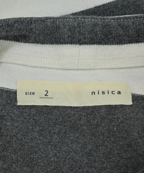 nisica เสื้อยืด/เสื้อท็อปส์