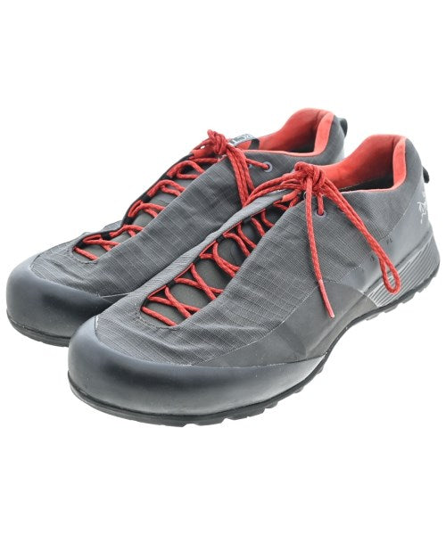 ARC'TERYX รองเท้าผ้าใบ
