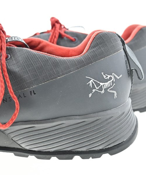 ARC'TERYX รองเท้าผ้าใบ