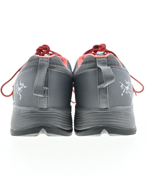 ARC'TERYX รองเท้าผ้าใบ