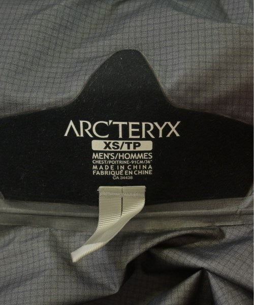 ARC'TERYX เสื้อพาร์กาภูเขา