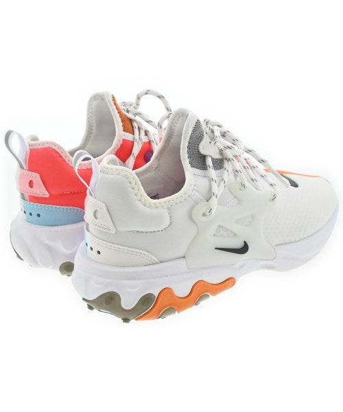 NIKE รองเท้าผ้าใบ