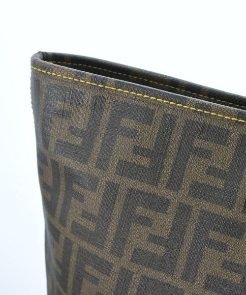 FENDI กระเป๋าถือขนาดใหญ่