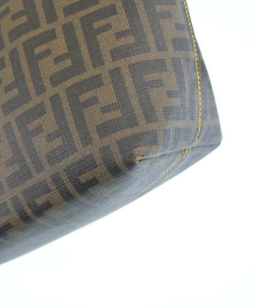 FENDI กระเป๋าถือขนาดใหญ่