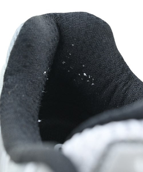 asics รองเท้าผ้าใบ