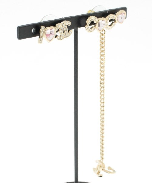 CHANEL เจาะ