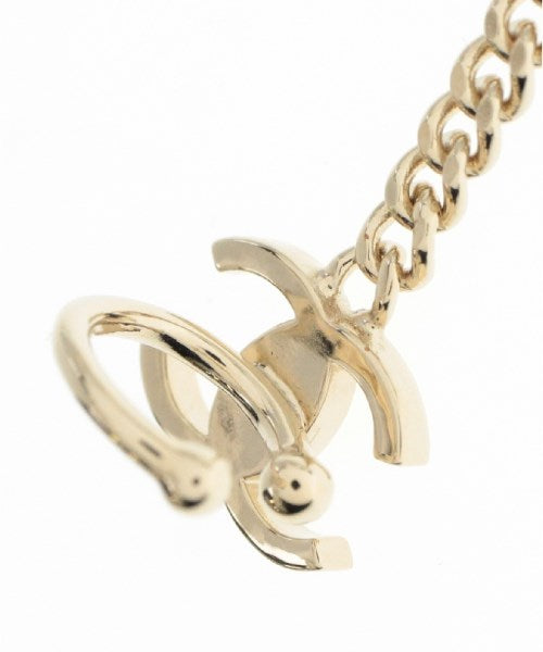 CHANEL เจาะ