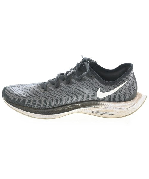 NIKE รองเท้าผ้าใบ