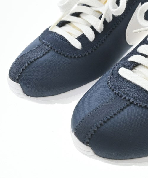 NIKE รองเท้าผ้าใบ