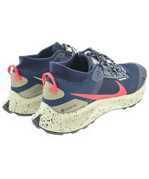 NIKE รองเท้าผ้าใบ
