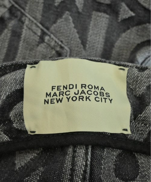 FENDI ยีนส์