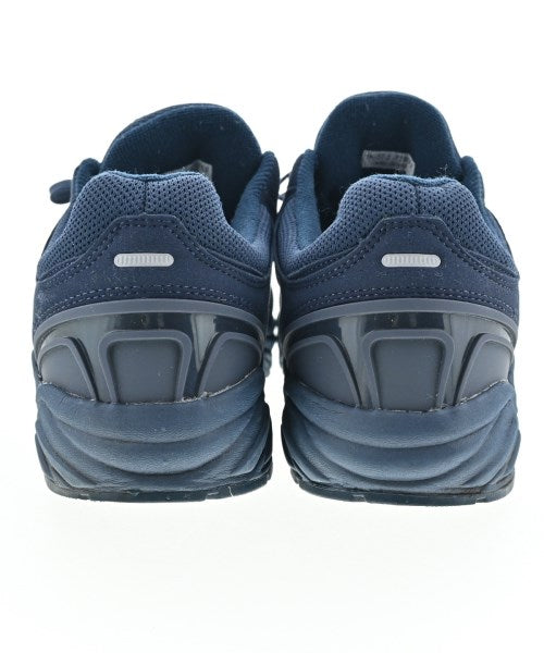 810s รองเท้าผ้าใบ