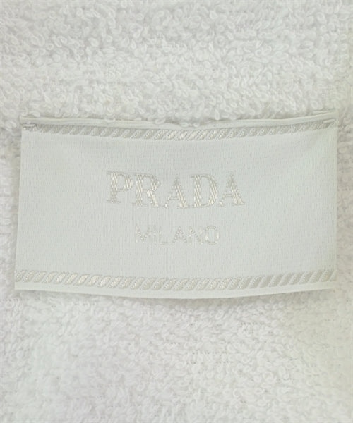 PRADA เสื้อลำลอง