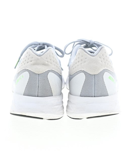 adidas รองเท้าผ้าใบ