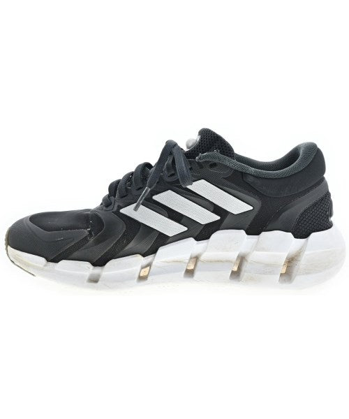 adidas รองเท้าผ้าใบ