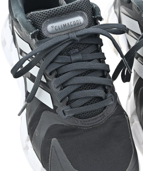 adidas รองเท้าผ้าใบ
