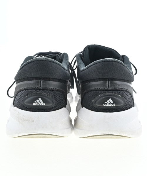 adidas รองเท้าผ้าใบ