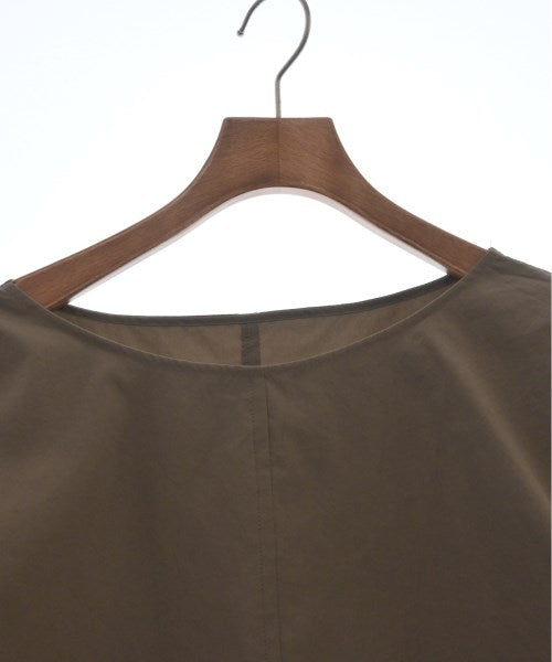 C+ เสื้อสตรี