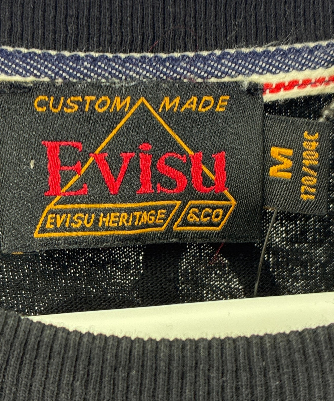 EVISU เสื้อยืด/เสื้อท็อปส์