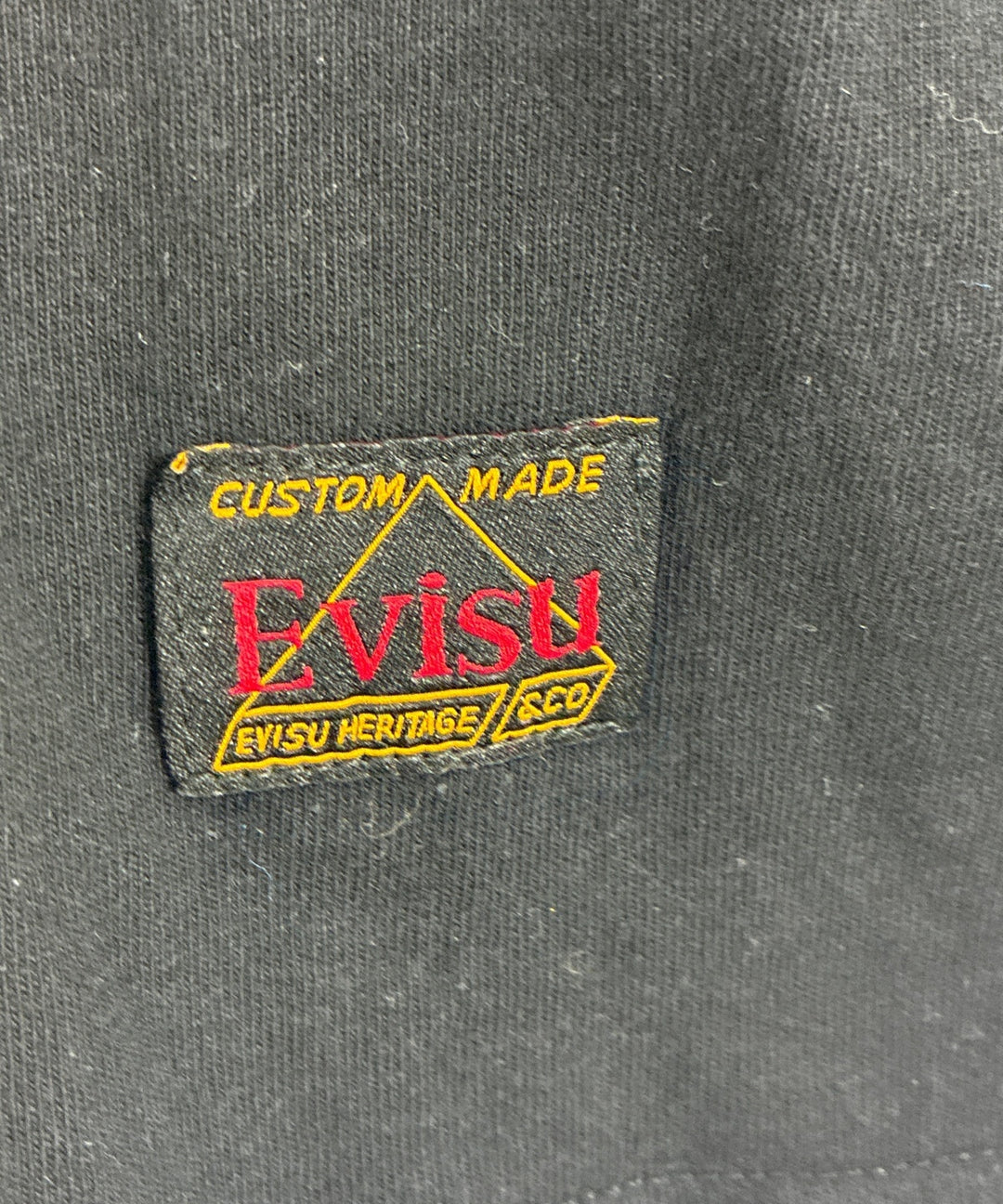 EVISU เสื้อยืด/เสื้อท็อปส์