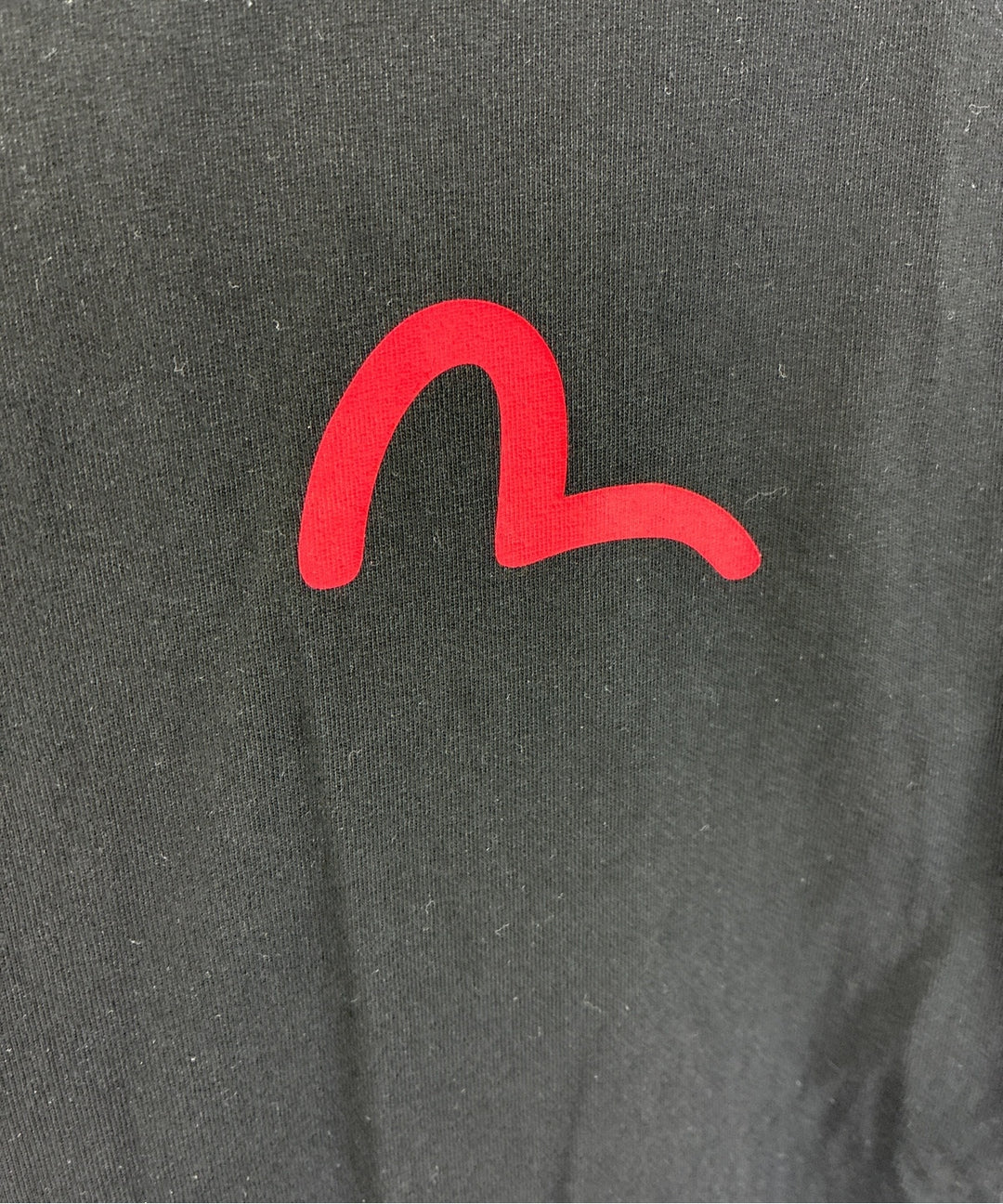 EVISU เสื้อยืด/เสื้อท็อปส์