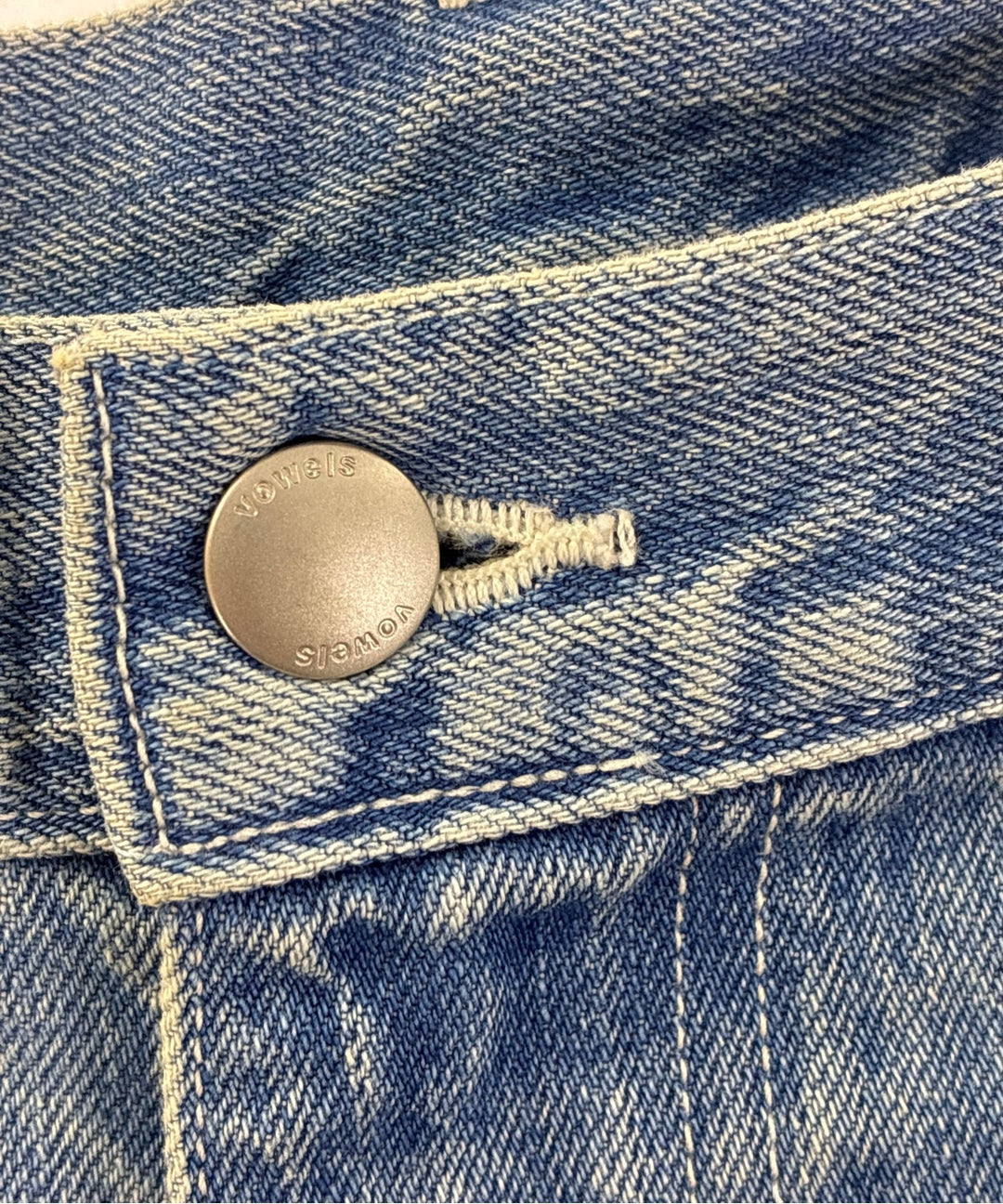 vowels ยีนส์