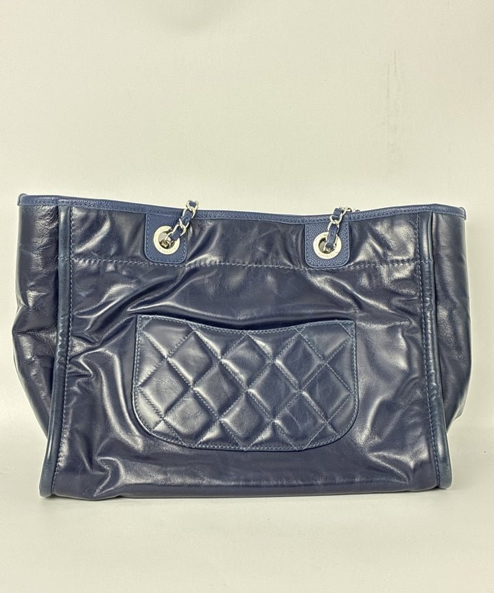 CHANEL กระเป๋าถือขนาดใหญ่