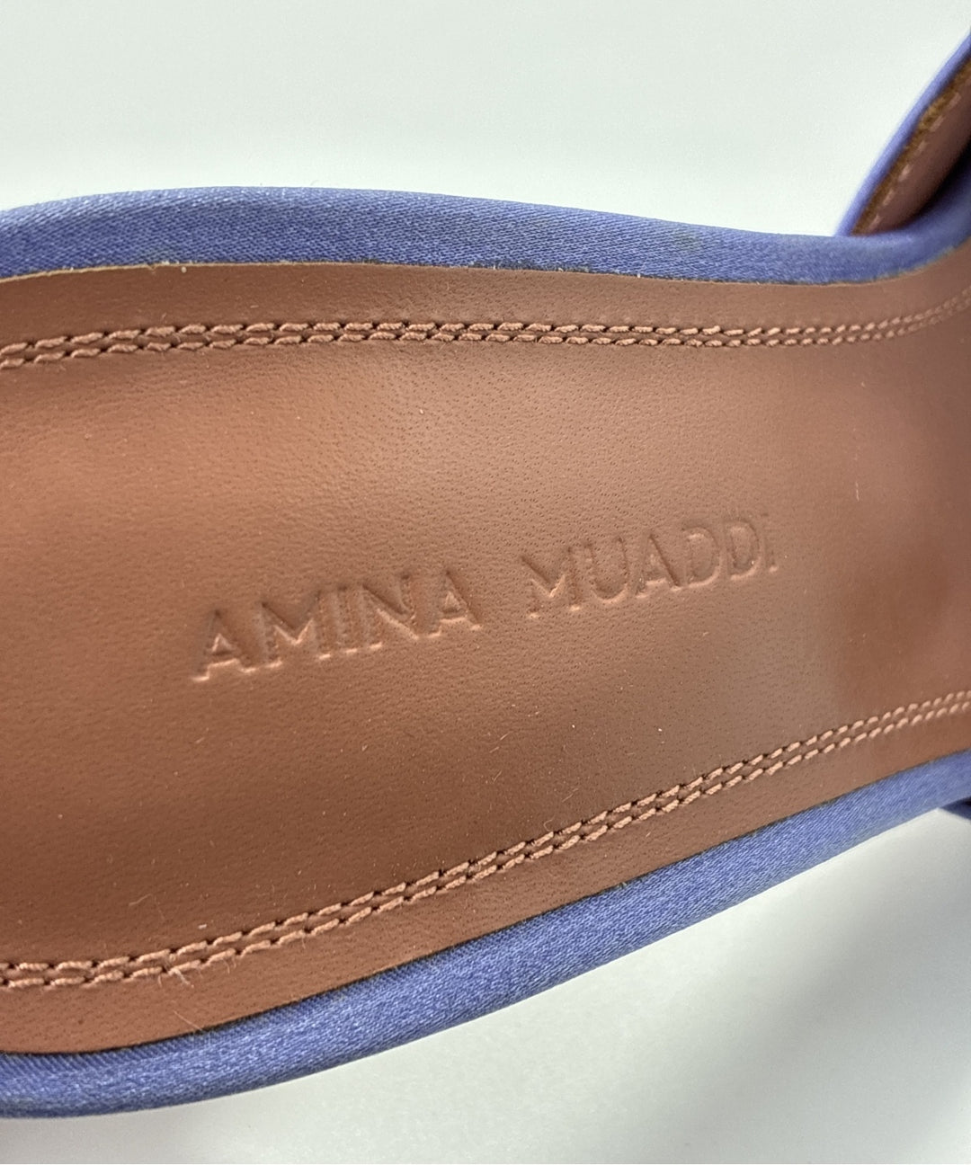 Amina Muaddi รองเท้าสวมทางการ