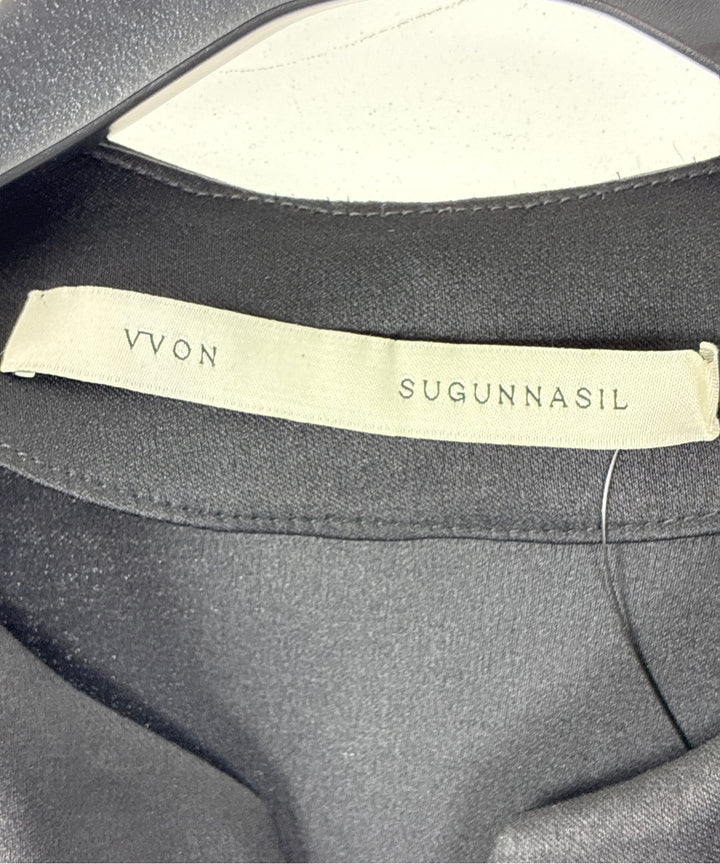 VVON SUGUNNASIL เสื้อปอนโช