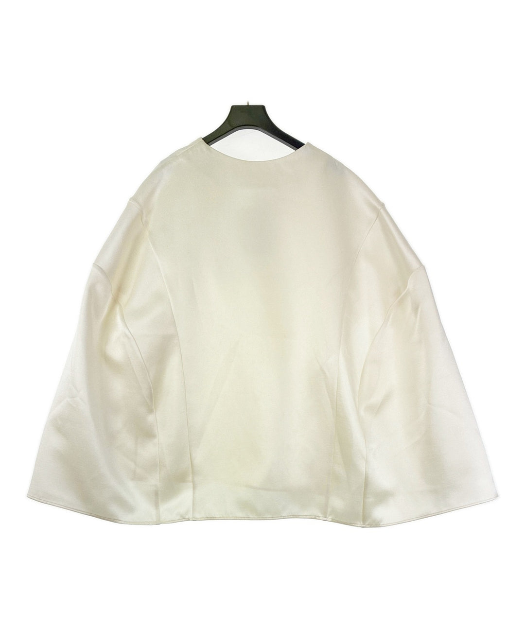 VVON SUGUNNASIL เสื้อปอนโช