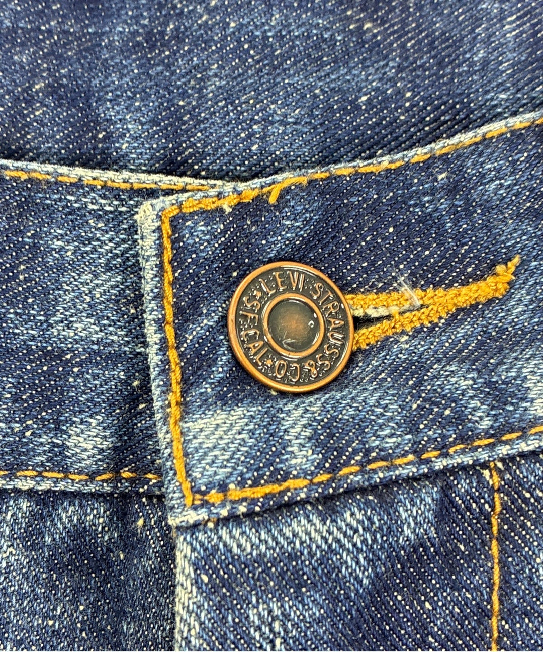 Levi's RED ยีนส์