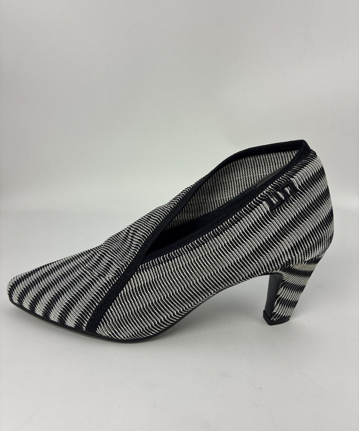 UNITED NUDE รองเท้าส้นสูง