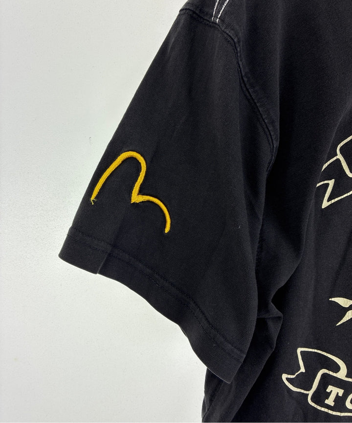 EVISU เสื้อยืด/เสื้อท็อปส์