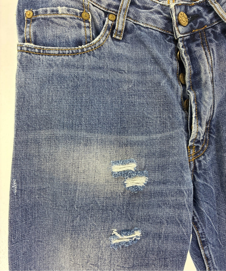 Acne ยีนส์