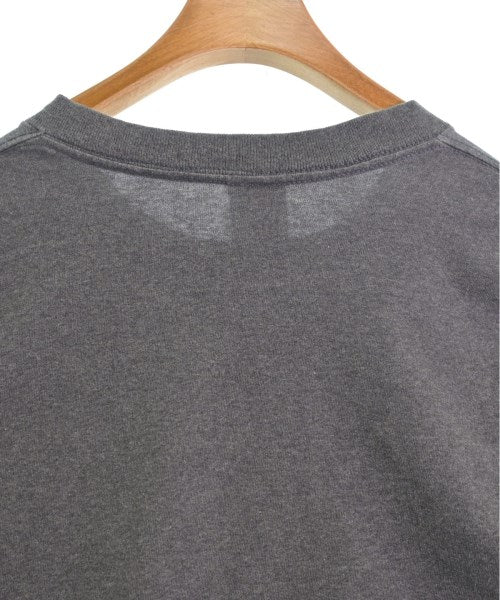 STUSSY เสื้อยืด/เสื้อท็อปส์