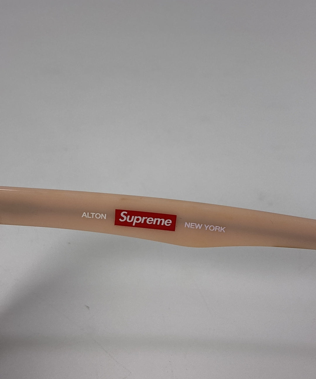 Supreme แว่นกันแดด