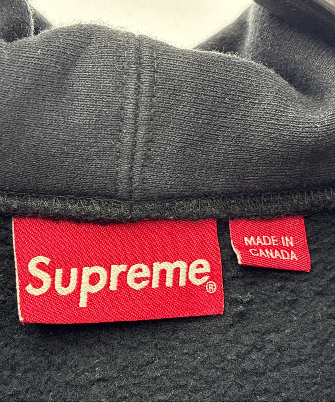 Supreme เสื้อฮู้ด