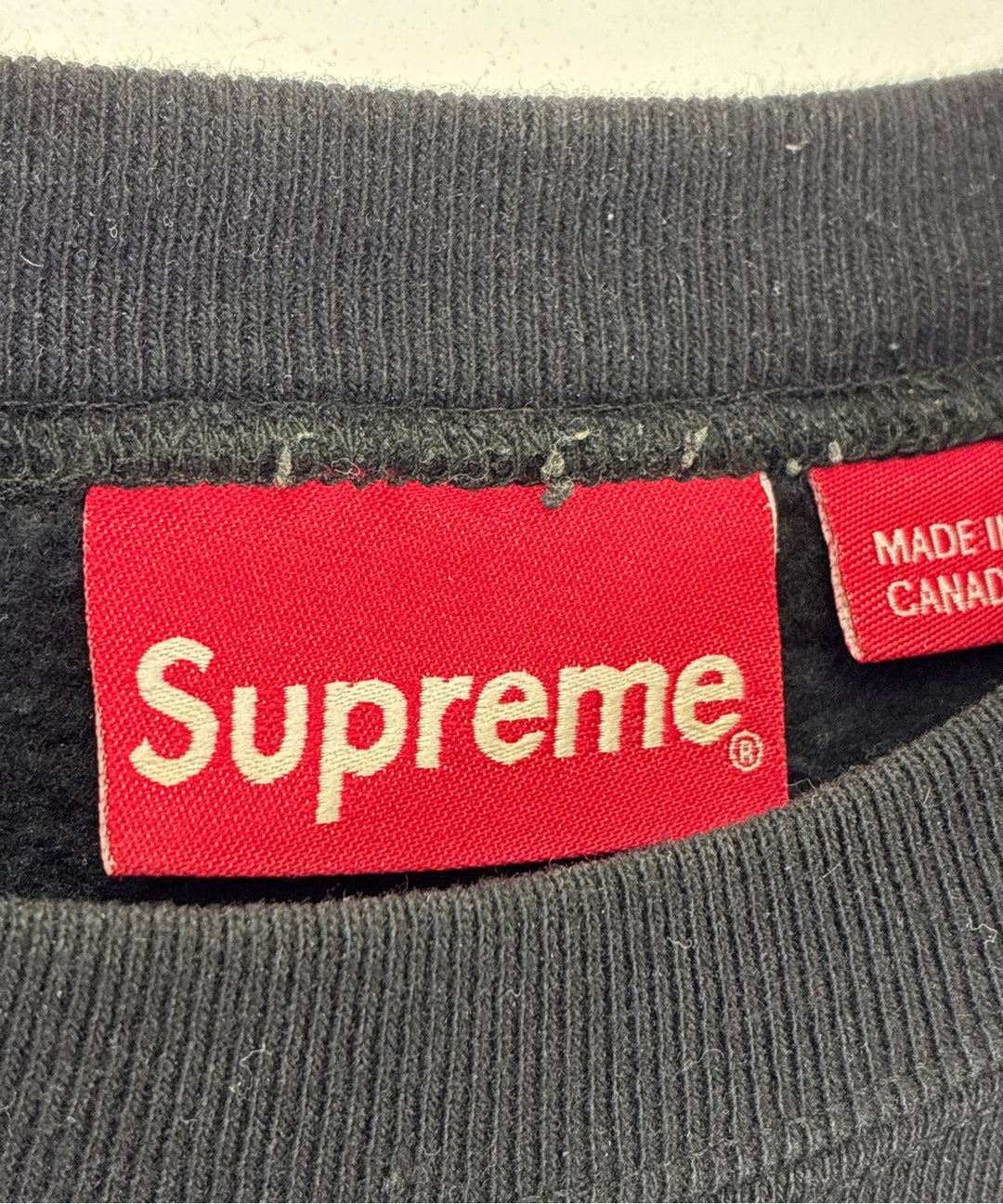 Supreme เสื้อสเวตเตอร์