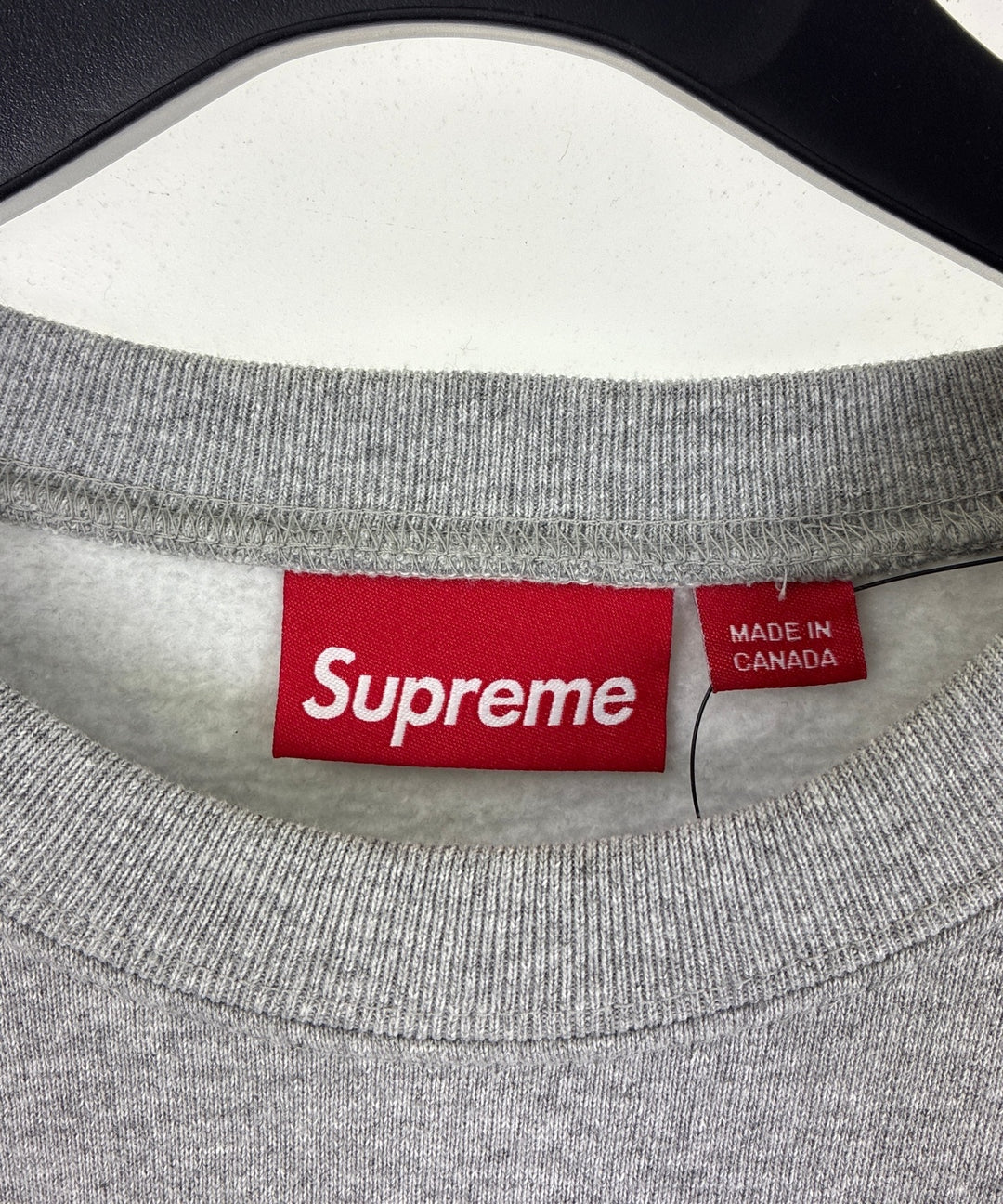 Supreme เสื้อสเวตเตอร์