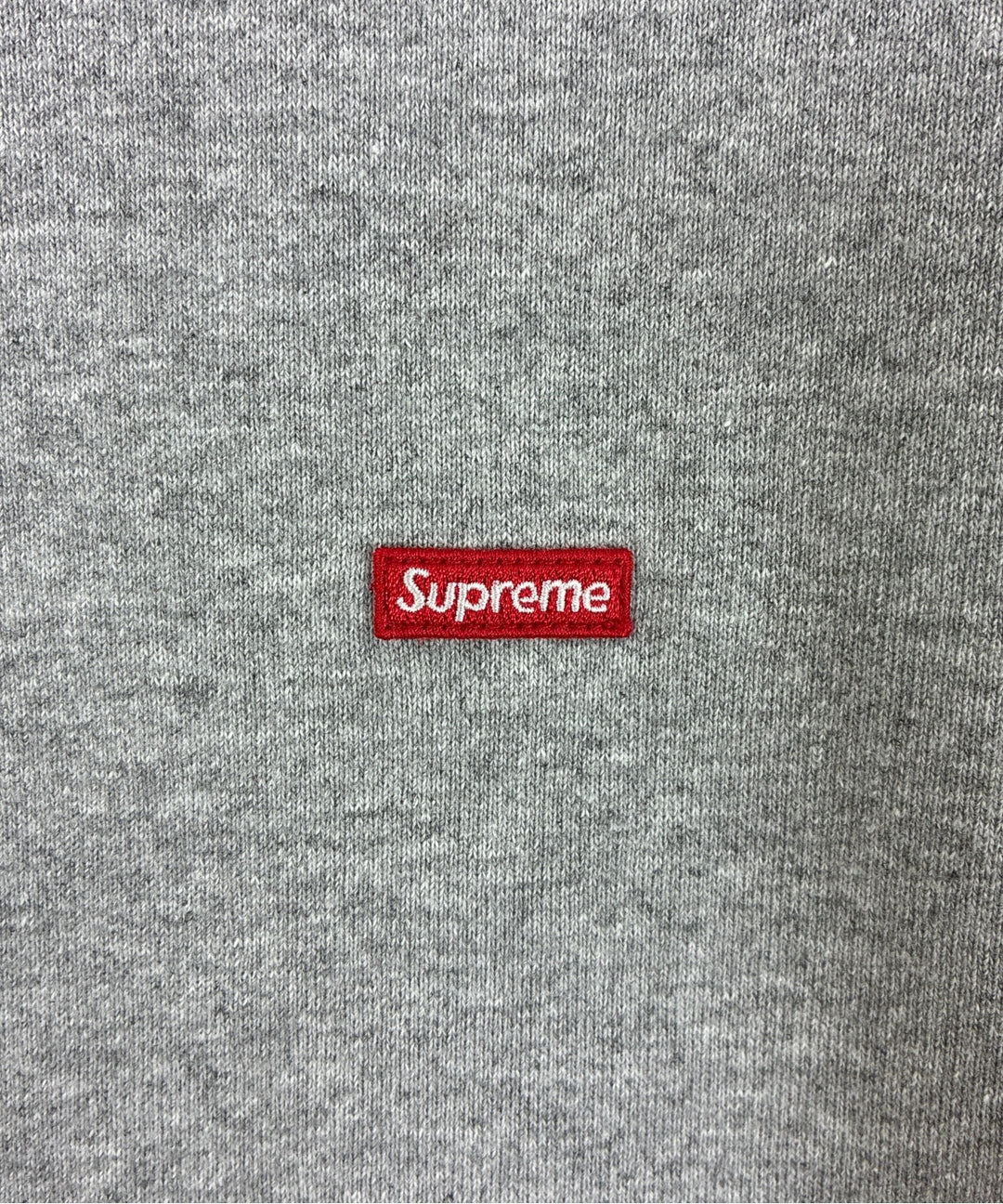 Supreme เสื้อสเวตเตอร์
