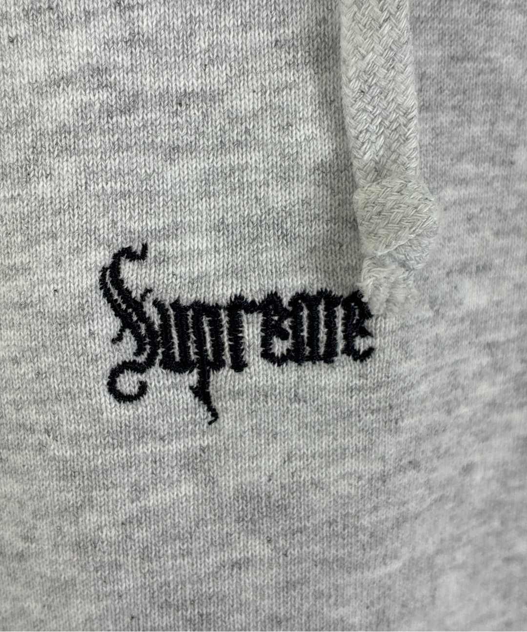 Supreme เสื้อฮู้ด