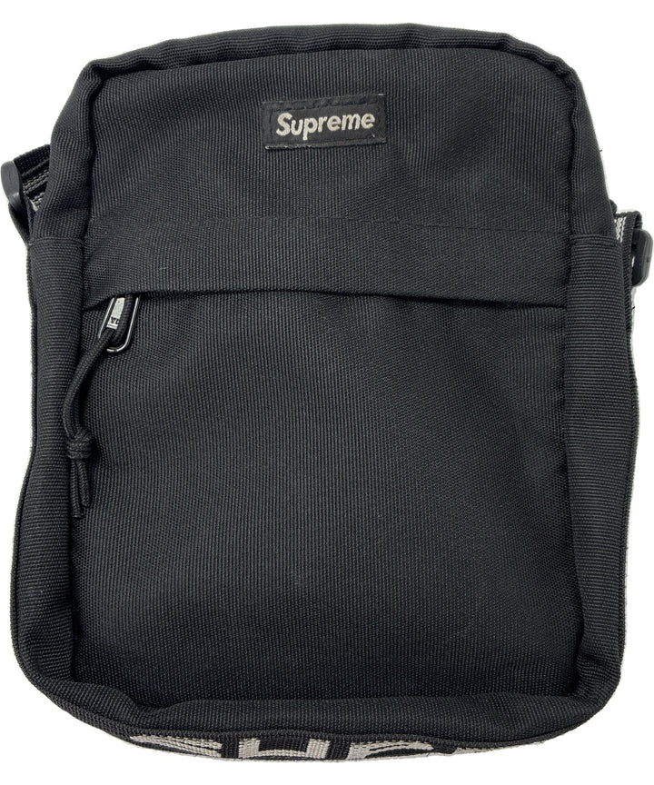 Supreme กระเป๋าสะพาย