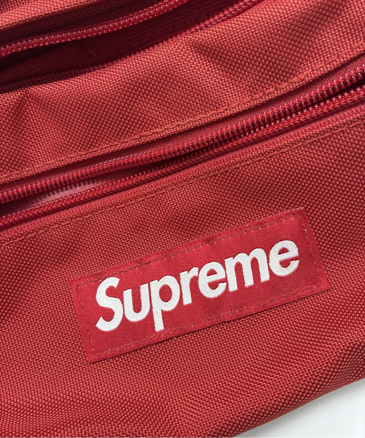 Supreme กระเป๋าสะพาย