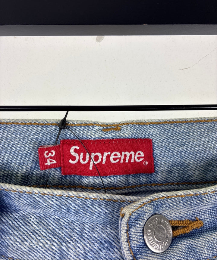 Supreme ยีนส์