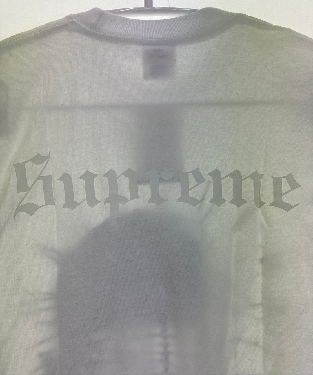 Supreme เสื้อเชิ้ต