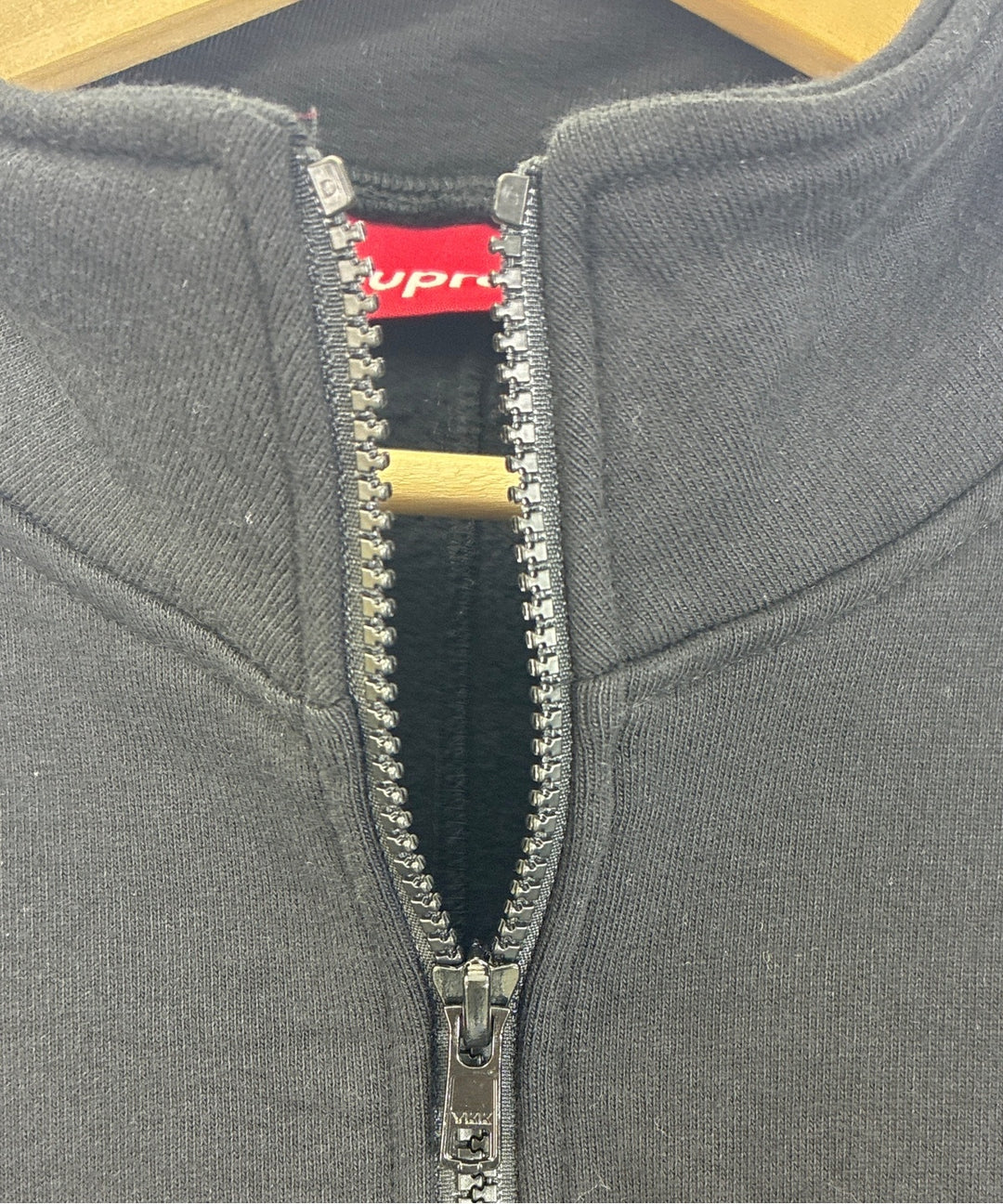 Supreme เสื้อสเวตเตอร์