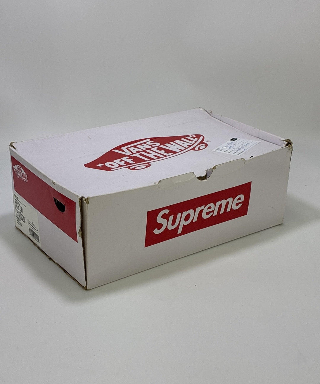 Supreme รองเท้าผ้าใบ