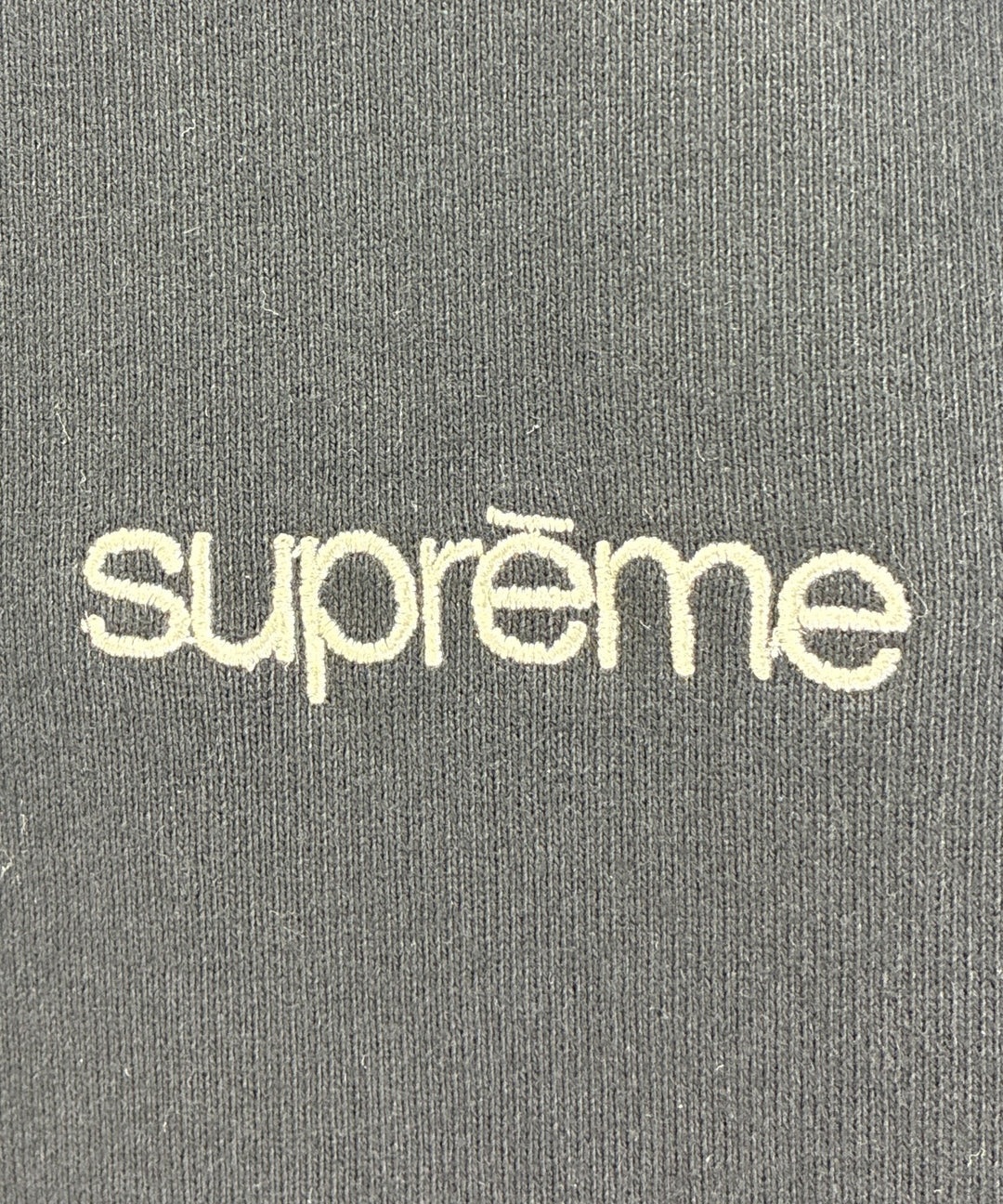 Supreme เสื้อสเวตเตอร์
