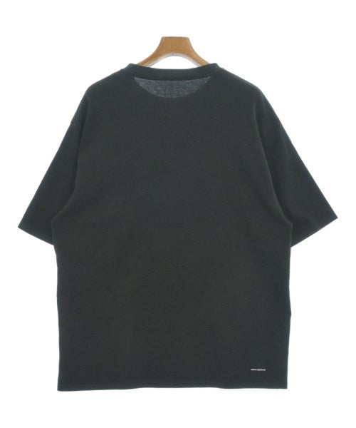 uniform experiment เสื้อยืด/เสื้อท็อปส์